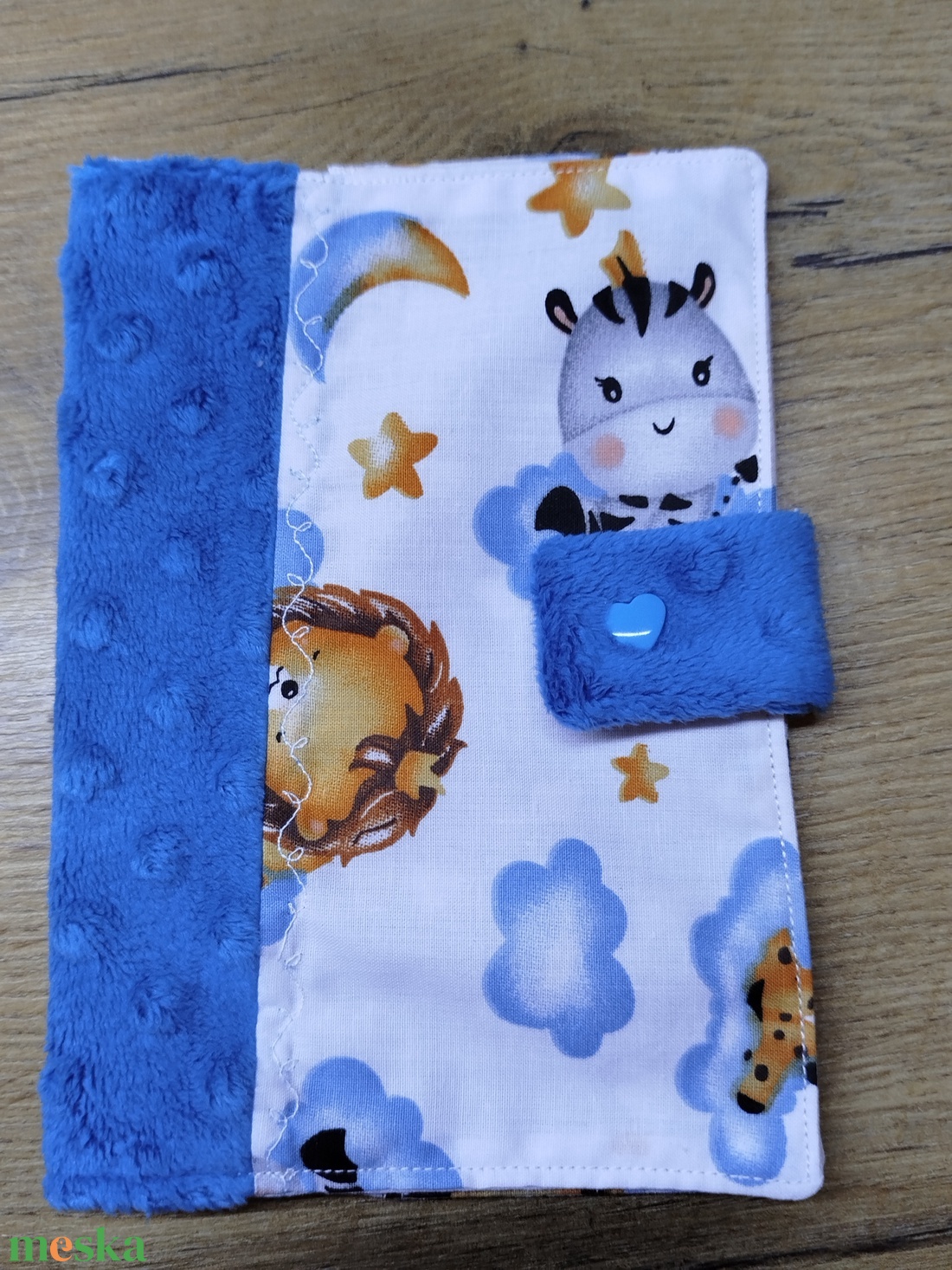 textil gyermek egészségügyi kiskönyv borító állatmintával - baba - mama - babaemlékek - egészségügyi kiskönyv borító - Meska.hu