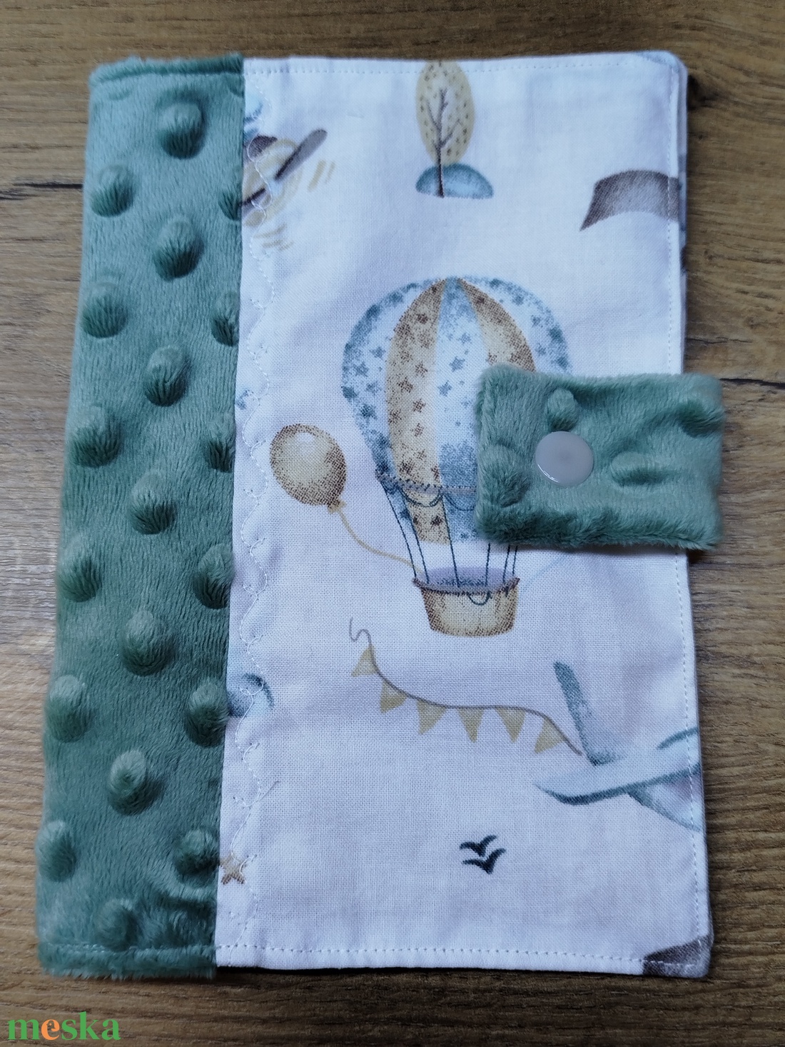 textil gyermek egészségügyi kiskönyv borító hőlégballon    mintával - baba - mama - babaemlékek - egészségügyi kiskönyv borító - Meska.hu