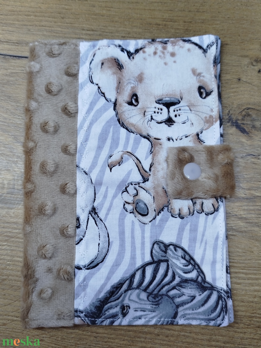 textil gyermek egészségügyi kiskönyv borító,állatmintával - baba - mama - babaemlékek - egészségügyi kiskönyv borító - Meska.hu