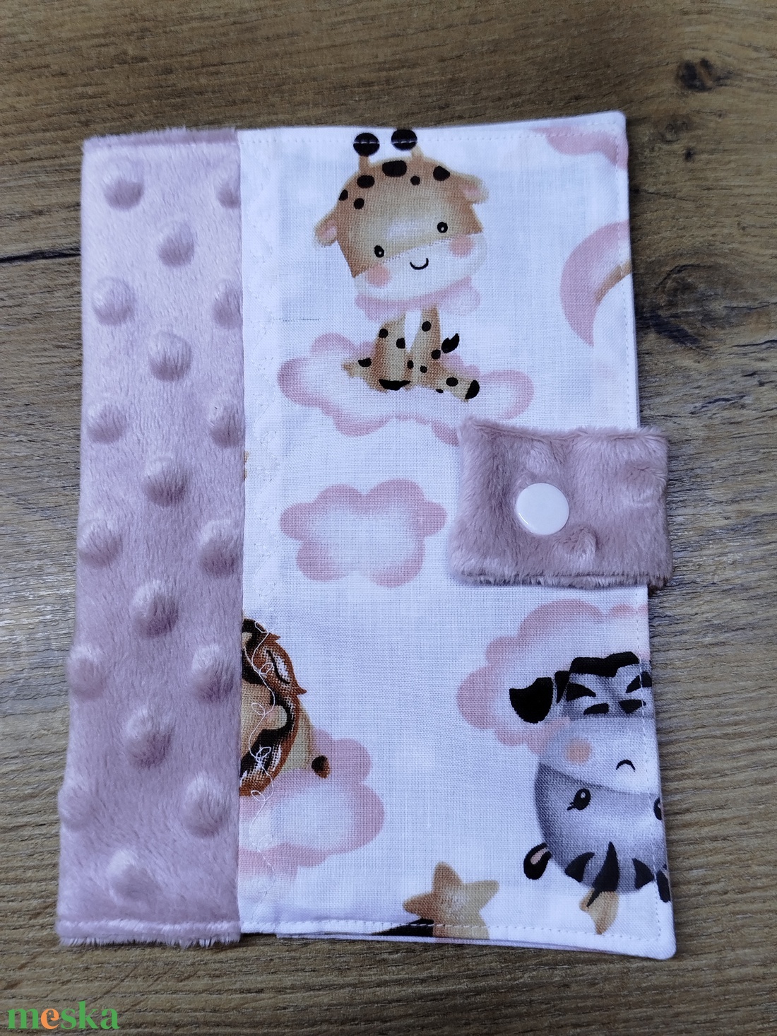textil gyermek egészségügyi kiskönyv borító állatmintával - baba - mama - babaemlékek - egészségügyi kiskönyv borító - Meska.hu