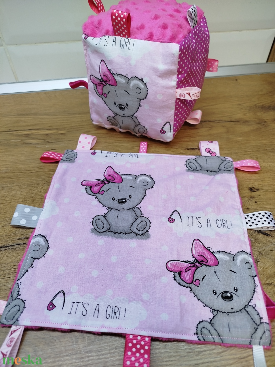 állatmintás  címkerongyi+puha csörgő címkekocka szett - baba - mama - baba játékok - babakocka - Meska.hu