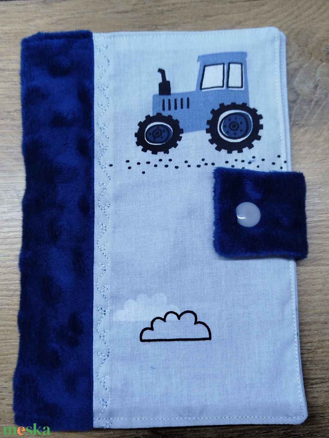 textil gyermek egészségügyi kiskönyv borító traktor     mintával - baba - mama - babaemlékek - egészségügyi kiskönyv borító - Meska.hu