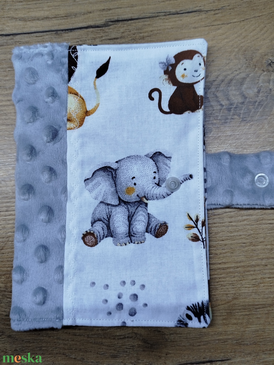 textil gyermek egészségügyi kiskönyv borító    állatmintával - baba - mama - babaemlékek - egészségügyi kiskönyv borító - Meska.hu