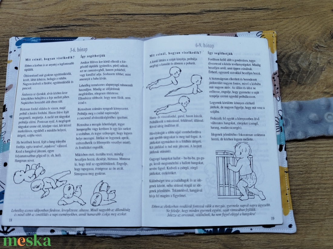 textil gyermek egészségügyi kiskönyv borító dinoszaurusz  mintával - baba - mama - babaemlékek - egészségügyi kiskönyv borító - Meska.hu