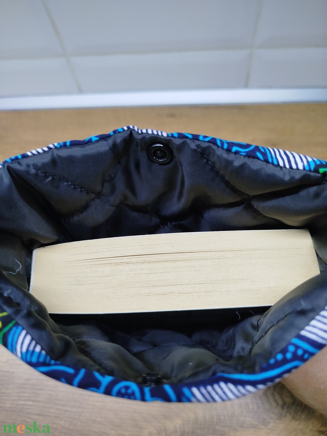  mintás  könyvtok-könyvtartó vagy tablet tartó vízálló vászon anyagból - könyv & zene - könyvtok - Meska.hu