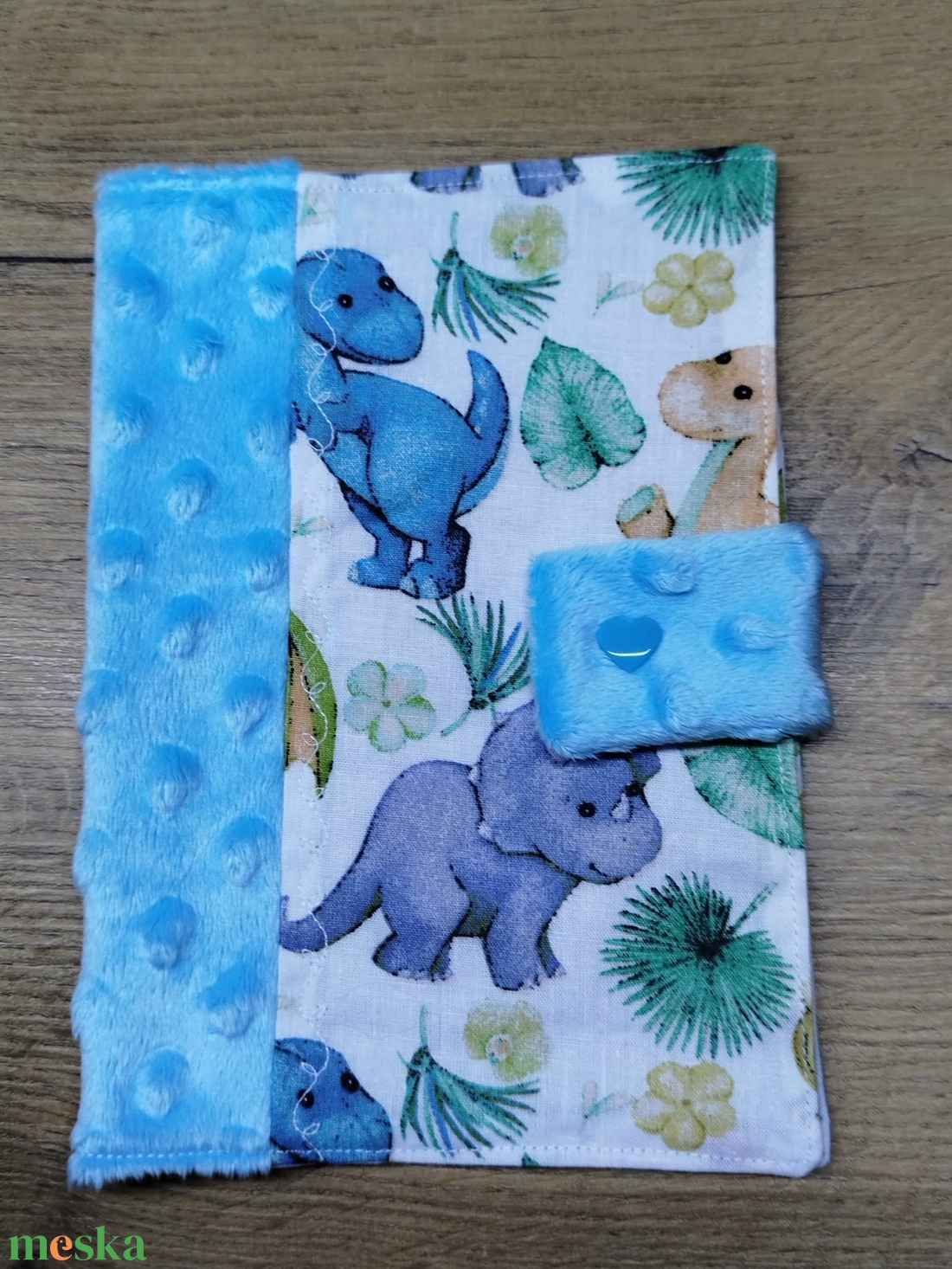 textil gyermek egészségügyi kiskönyv borító dino   mintával - baba - mama - babaemlékek - egészségügyi kiskönyv borító - Meska.hu