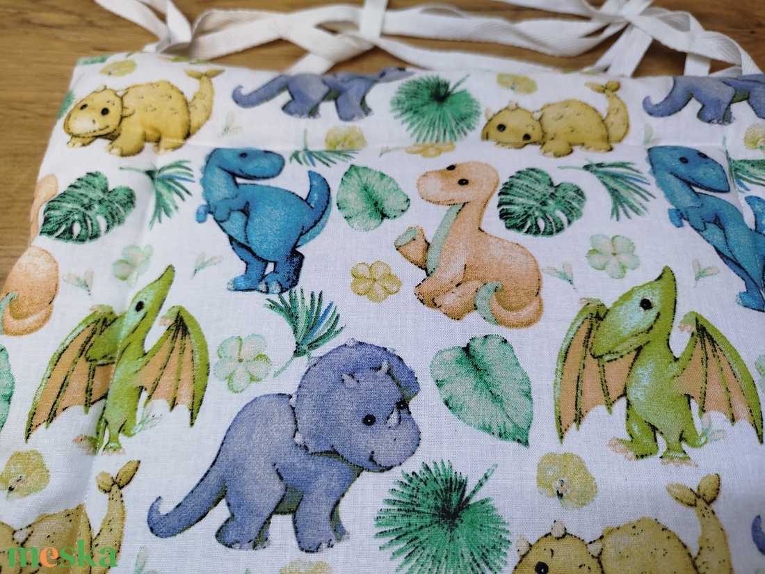 Dinoszaurusz mintás kis méretű párna székre,megkötővel. - otthon & életmód - lakástextil - székpárna, huzat - Meska.hu