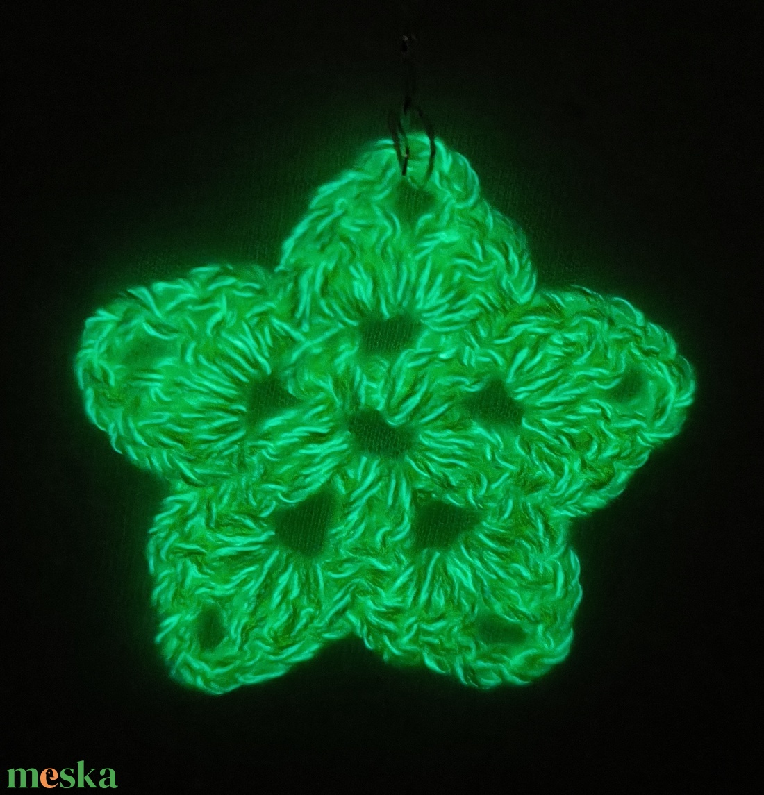 Fluoreszkáló horgolt csillag  - karácsony - karácsonyi lakásdekoráció - karácsonyfadíszek - Meska.hu