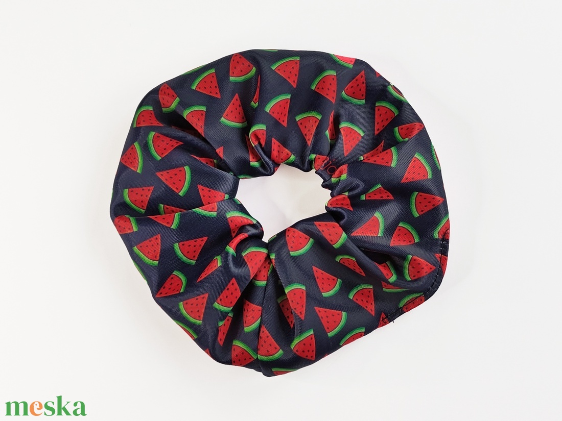 Dinnyés egyedi mintás scrunchie - ruha & divat - hajdísz & hajcsat - hajgumi - Meska.hu Dinnyés egyedi mintás scrunchie - ruha & divat - hajdísz & hajcsat - hajgumi - Meska.hu