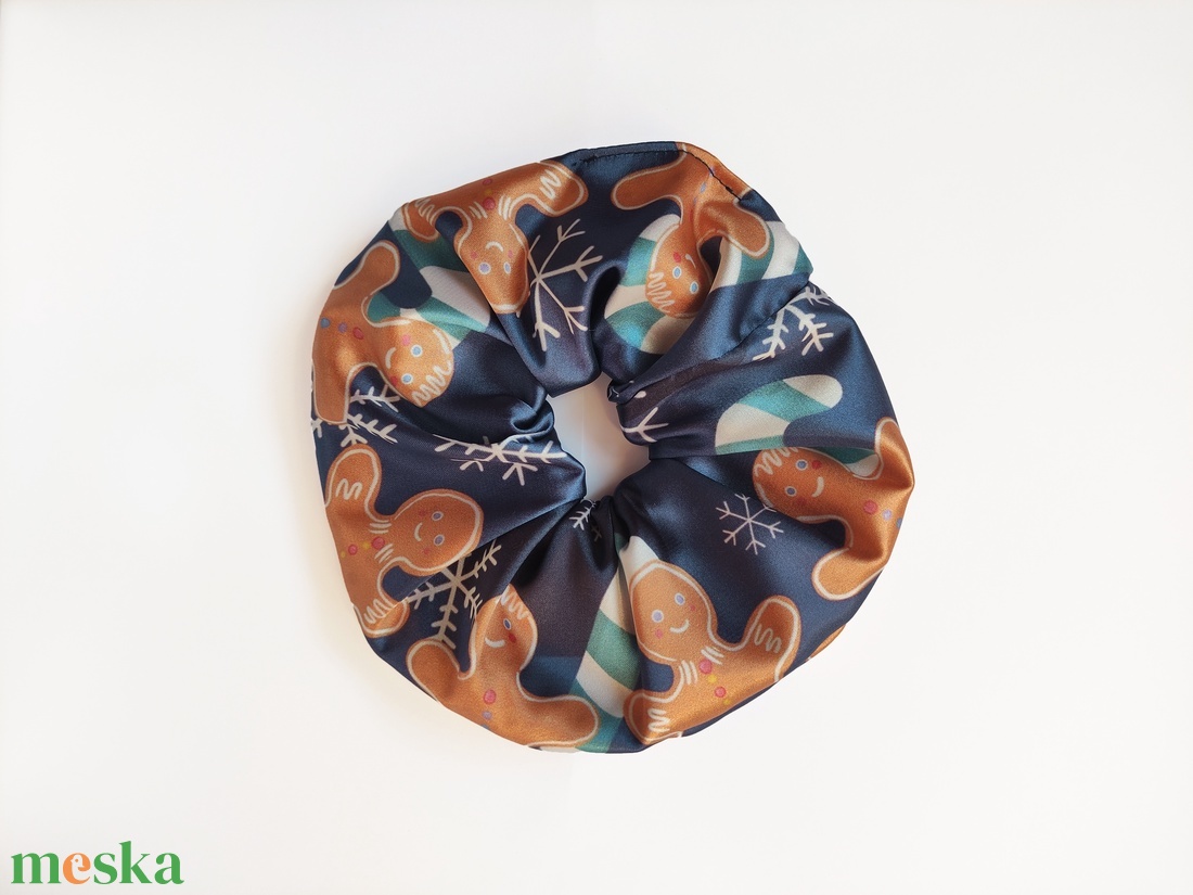 MÉZESKALÁCSOS SCRUNCHIE - karácsonyi hajgumi - ruha & divat - hajdísz & hajcsat - hajgumi - Meska.hu MÉZESKALÁCSOS SCRUNCHIE - karácsonyi hajgumi - ruha & divat - hajdísz & hajcsat - hajgumi - Meska.hu