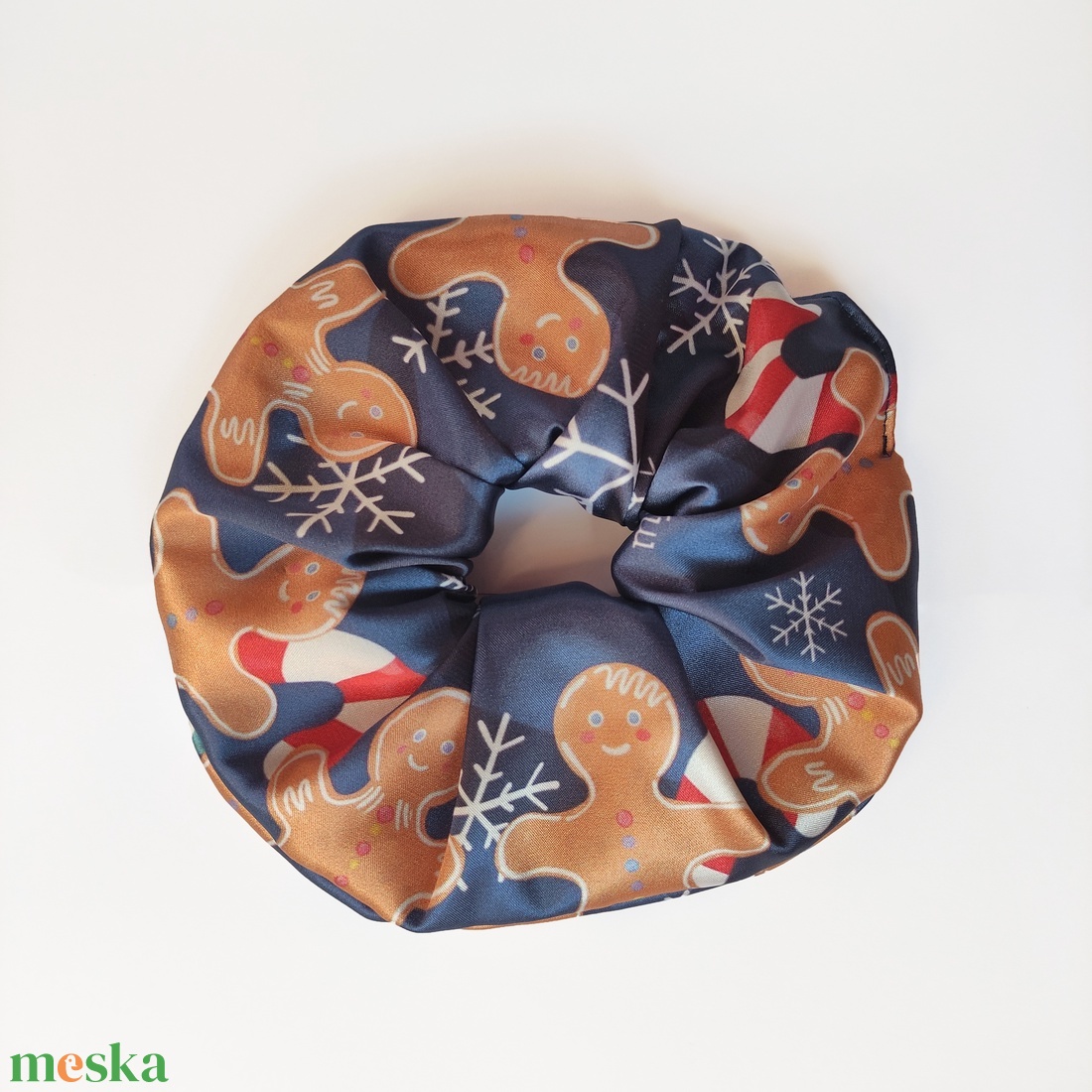MÉZESKALÁCSOS SCRUNCHIE - karácsonyi hajgumi - ruha & divat - hajdísz & hajcsat - hajgumi - Meska.hu MÉZESKALÁCSOS SCRUNCHIE - karácsonyi hajgumi - ruha & divat - hajdísz & hajcsat - hajgumi - Meska.hu