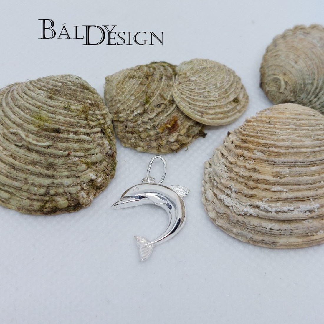 Ezüst delfin medál - ékszer - nyaklánc - medál - Meska.hu