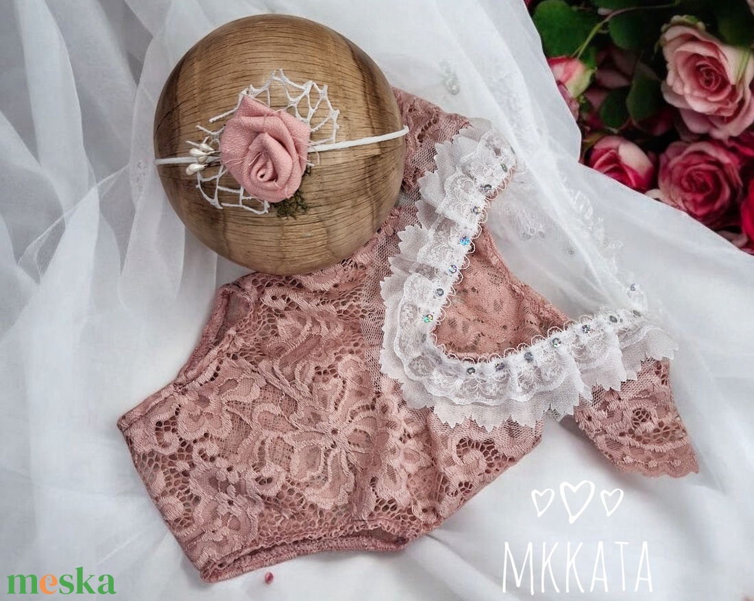 Csipke body és fejpánt szett Újszülött fotózáshoz - ruha & divat - babaruha & gyerekruha - babafotózási ruha és kellék - Meska.hu Csipke body és fejpánt szett Újszülött fotózáshoz - ruha & divat - babaruha & gyerekruha - babafotózási ruha és kellék - Meska.hu