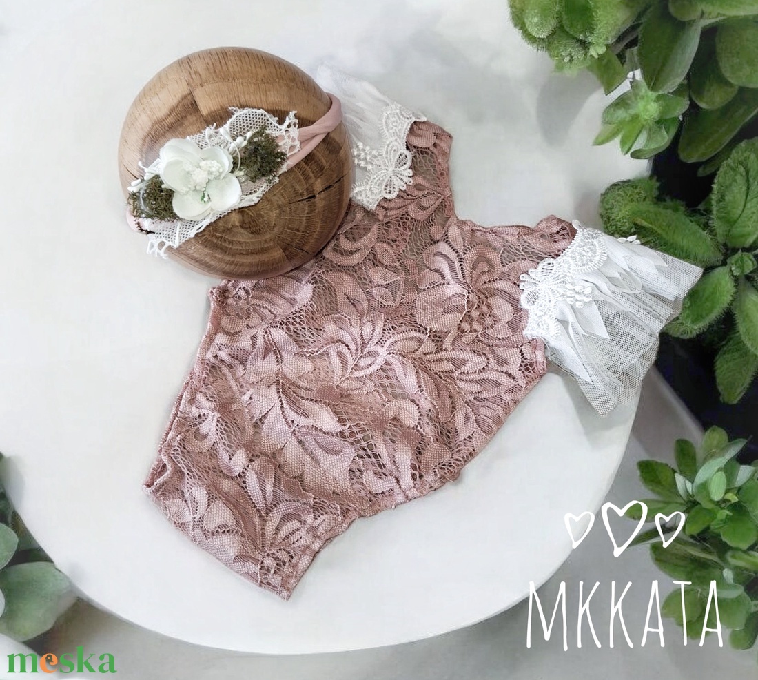 Újszülött kislány body és fejpánt szett fotózáshoz - ruha & divat - babaruha & gyerekruha - babafotózási ruha és kellék - Meska.hu Újszülött kislány body és fejpánt szett fotózáshoz - ruha & divat - babaruha & gyerekruha - babafotózási ruha és kellék - Meska.hu
