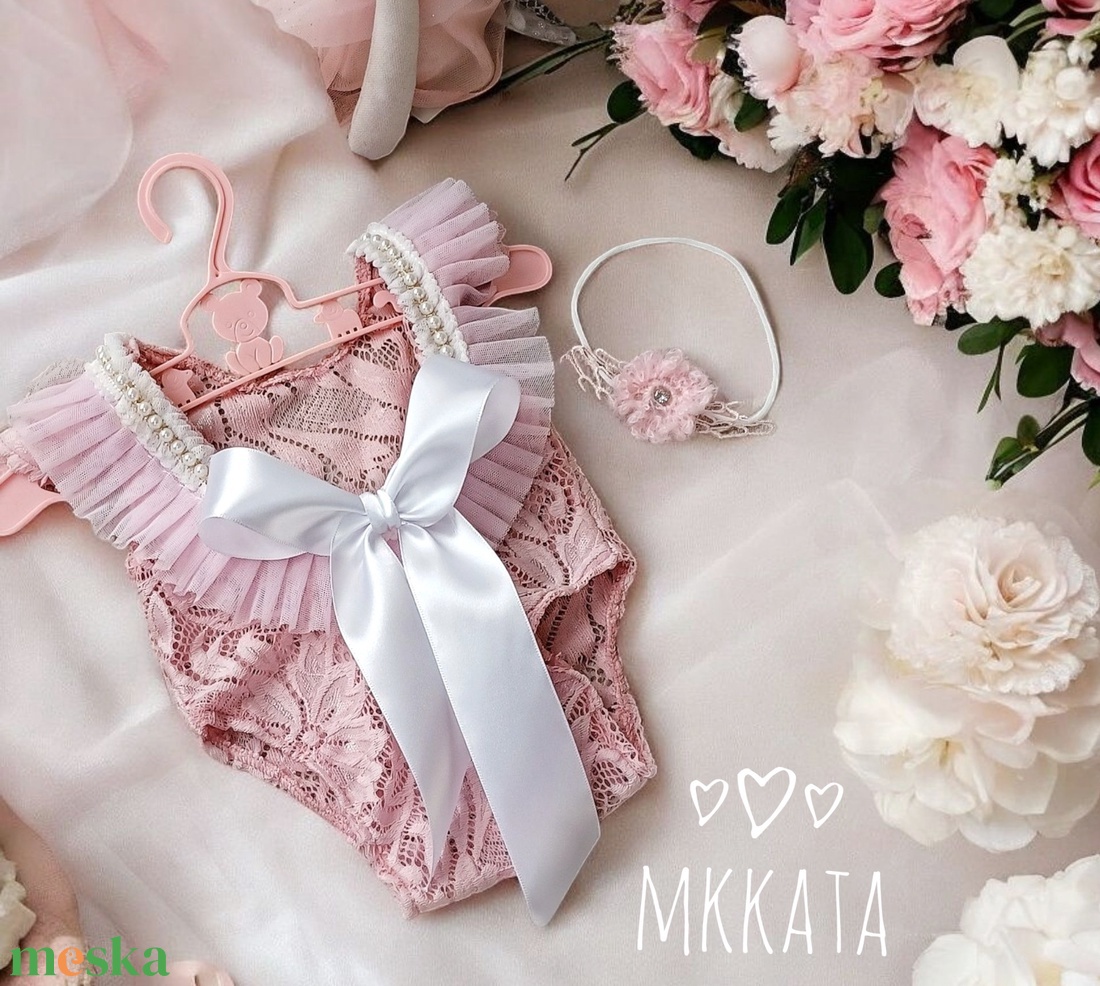 Csipke body és fejpánt szett Újszülött fotózásra - ruha & divat - babaruha & gyerekruha - babafotózási ruha és kellék - Meska.hu Csipke body és fejpánt szett Újszülött fotózásra - ruha & divat - babaruha & gyerekruha - babafotózási ruha és kellék - Meska.hu