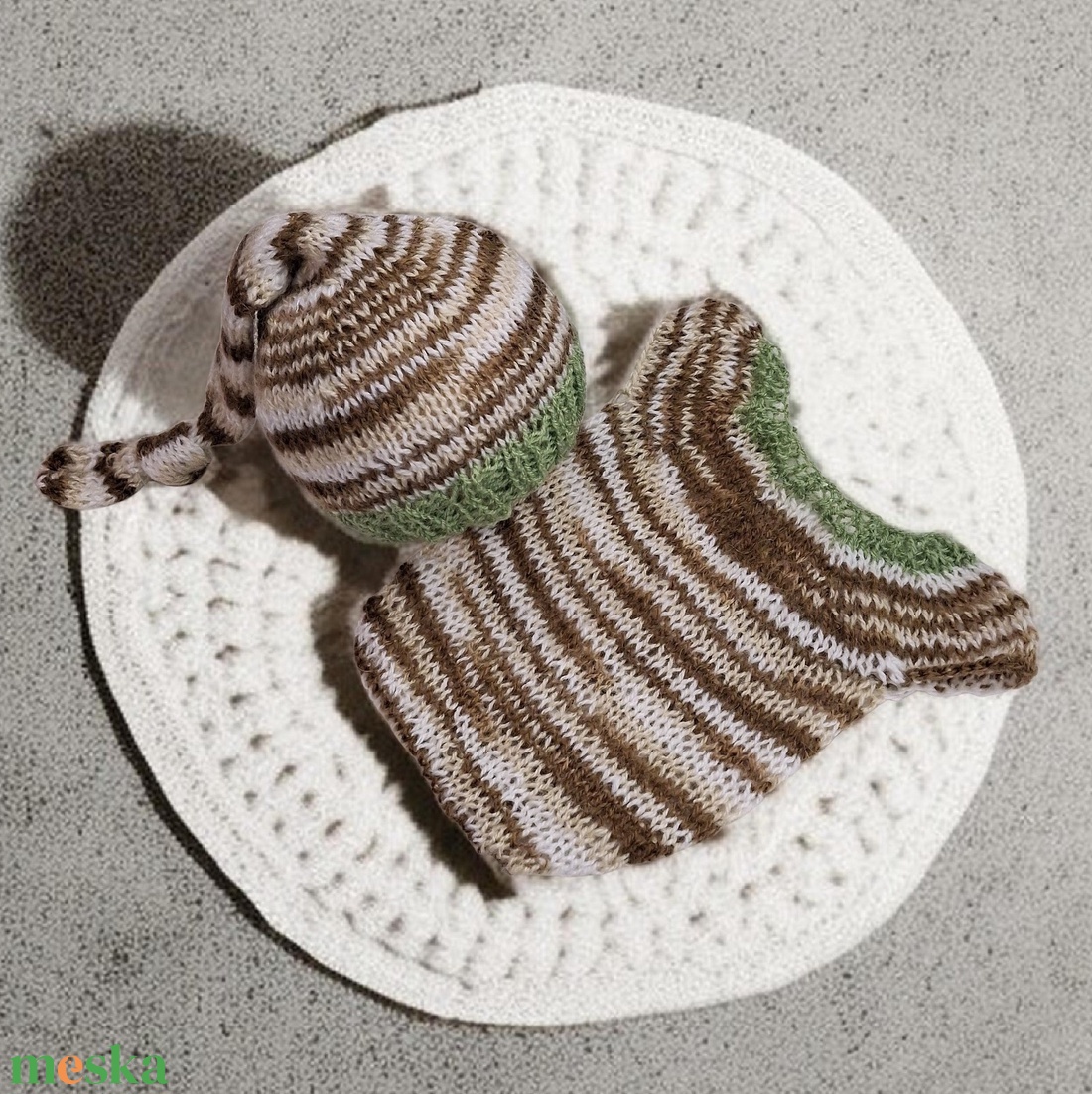   Kötött babasapka és nadrág szett újszülött fotózásra  - baba - mama - babafotózás - szett újszülött fotózásra - Meska.hu