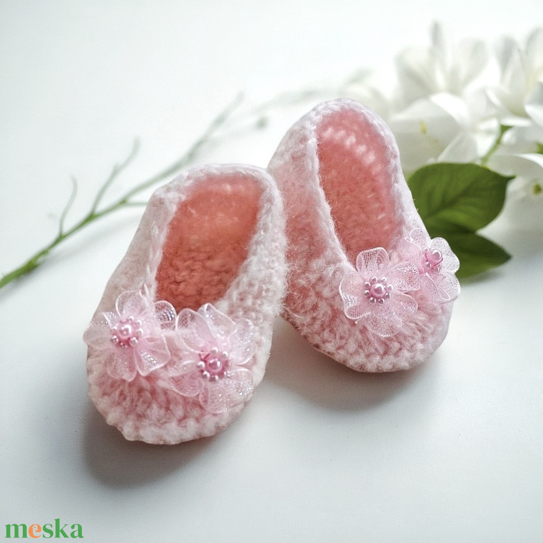 Horgolt babacipő több méretben  - baba - mama - babaruházat - babacipő - Meska.hu