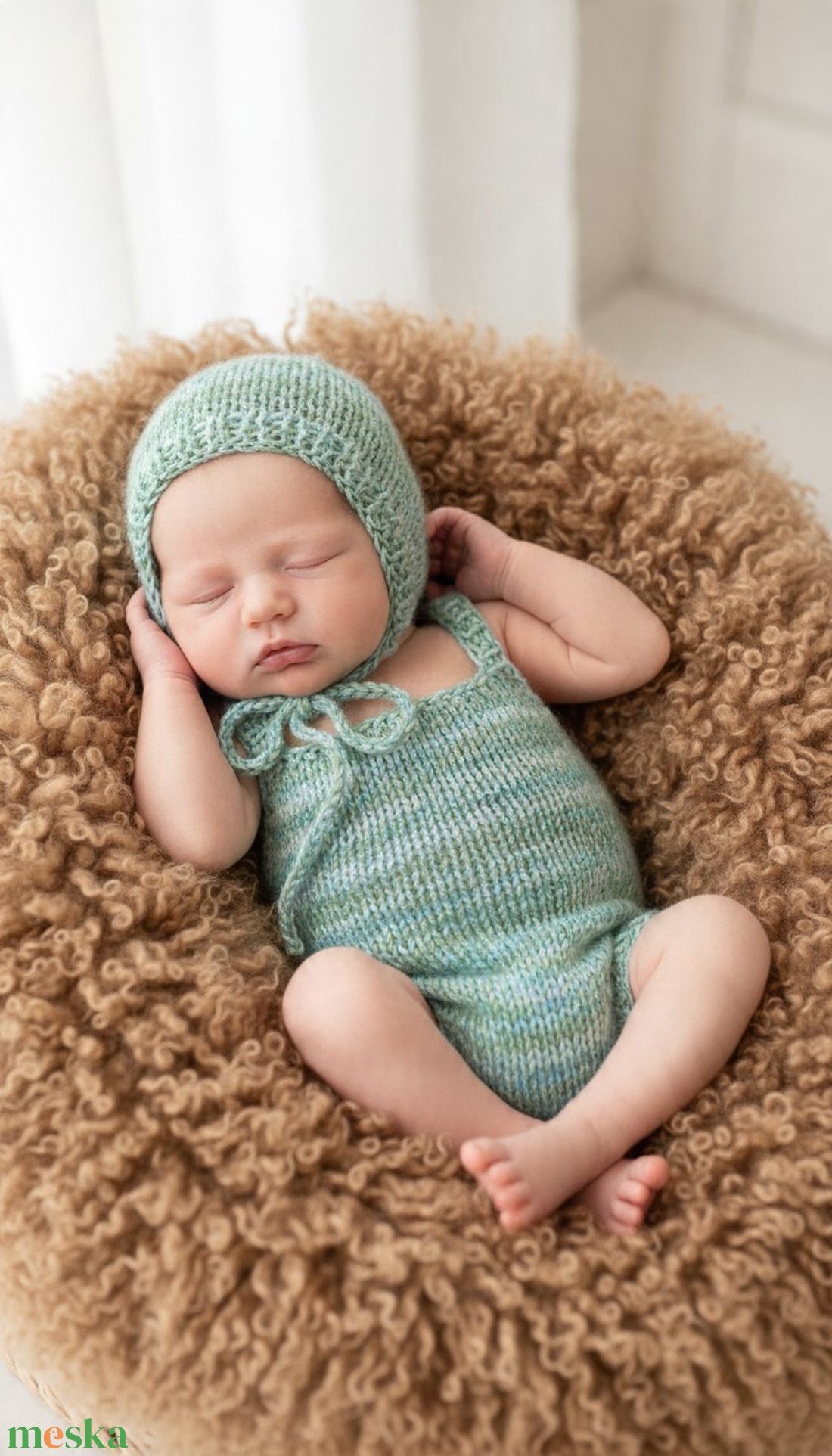 Zöld-kék melírozott kötött újszülött nadrág és babasapka szett � 2 részes babafotózási kellék - baba - mama - babafotózás - szett újszülött fotózásra - Meska.hu
