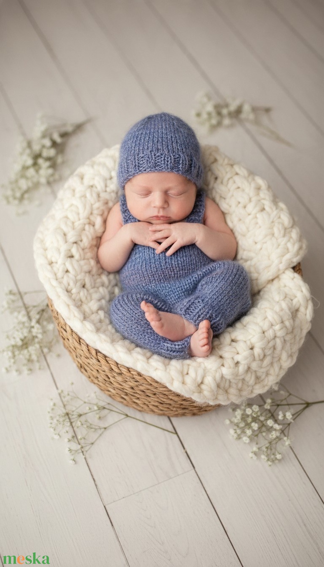 Kék színátmenetes kötött újszülött nadrág és sapka szett � babafotózáshoz - baba - mama - babafotózás - szett újszülött fotózásra - Meska.hu
