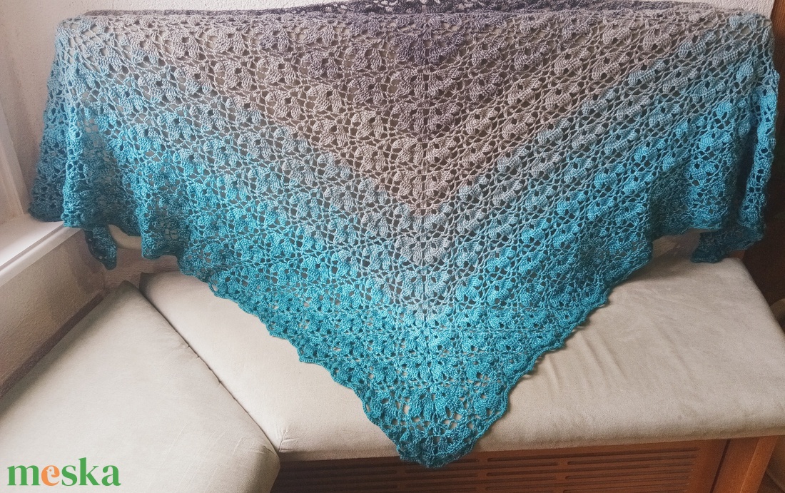 Horgolt vállkendő - ruha & divat - sál, sapka, kendő - vállkendő - Meska.hu