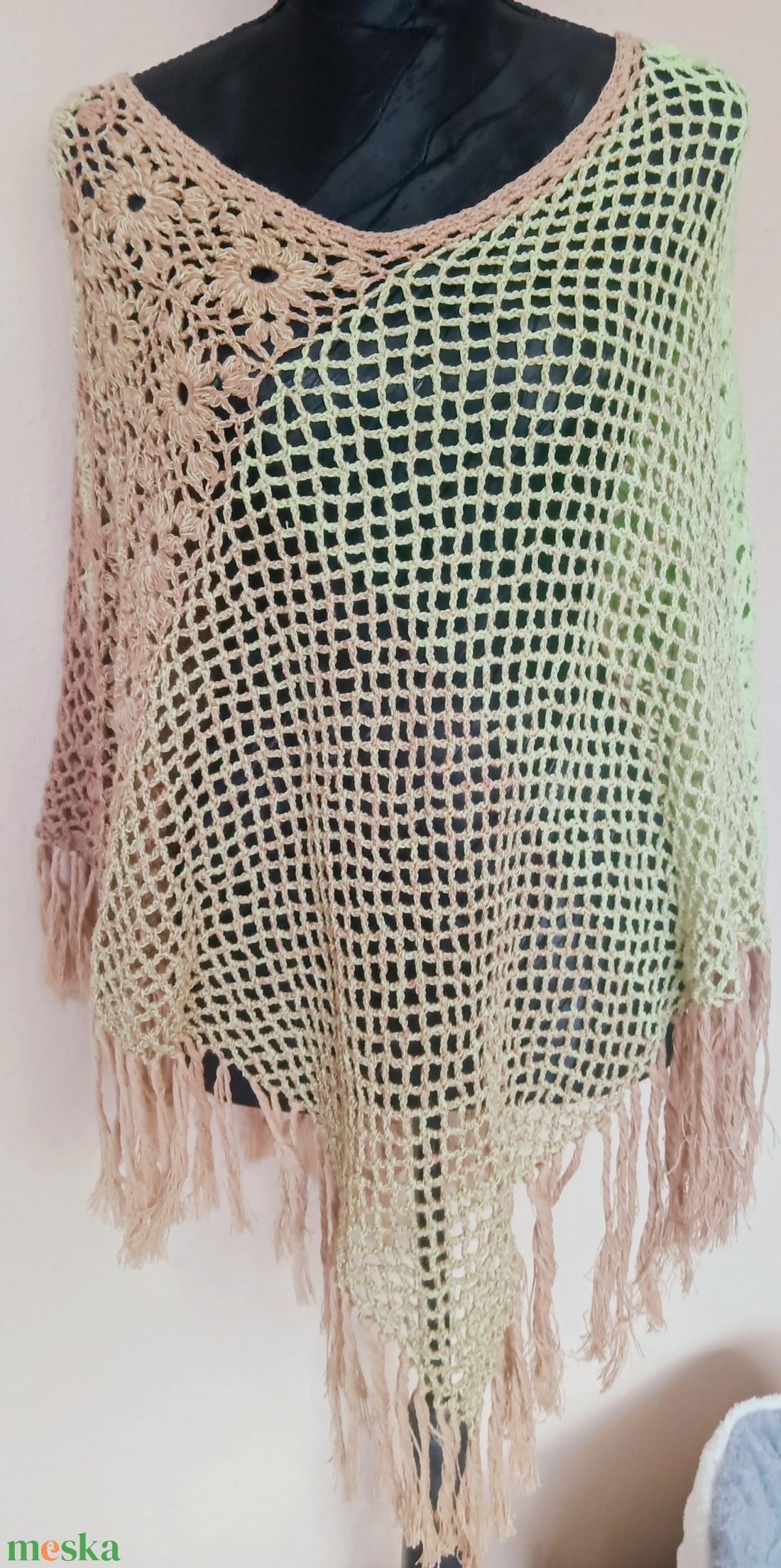 Horgolt poncsó - ruha & divat - női ruha - poncsó - Meska.hu