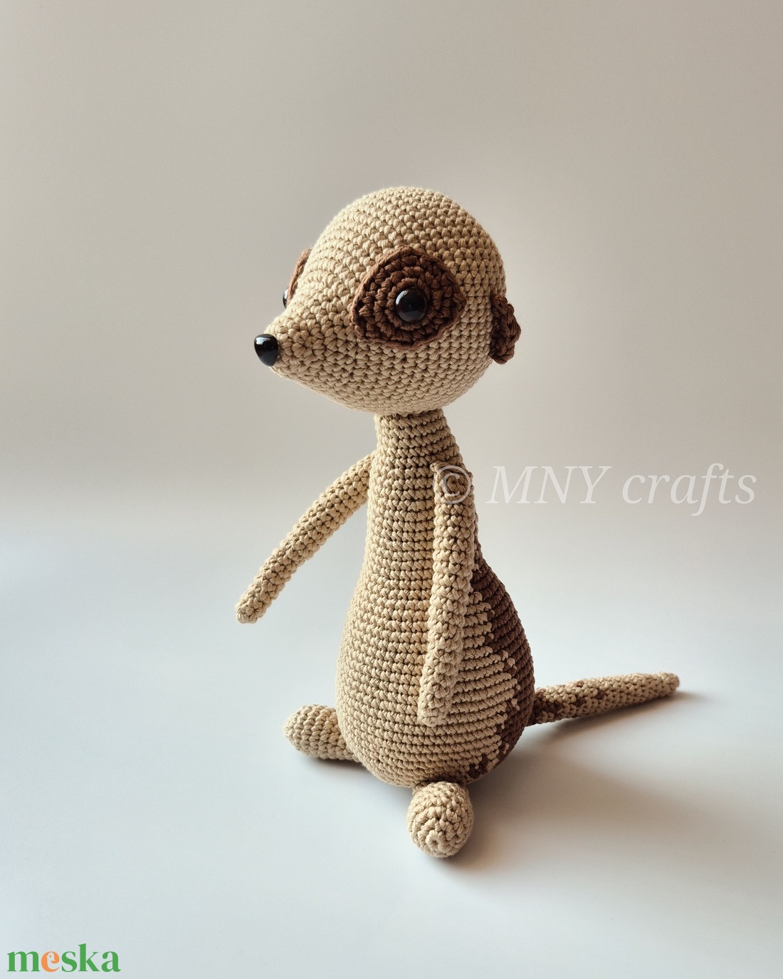 Horgolt szurikáta - játék & sport - plüssállat & játékfigura - más figura - Meska.hu