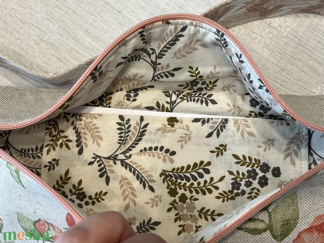 Rózsás virágos nagy Moonlight belt bag - táska & tok - övtáska - Meska.hu