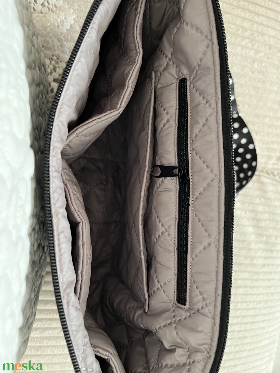 Luna bag fekete, pöttyös hevederrel - táska & tok - kézitáska & válltáska - vállon átvethető táska - Meska.hu