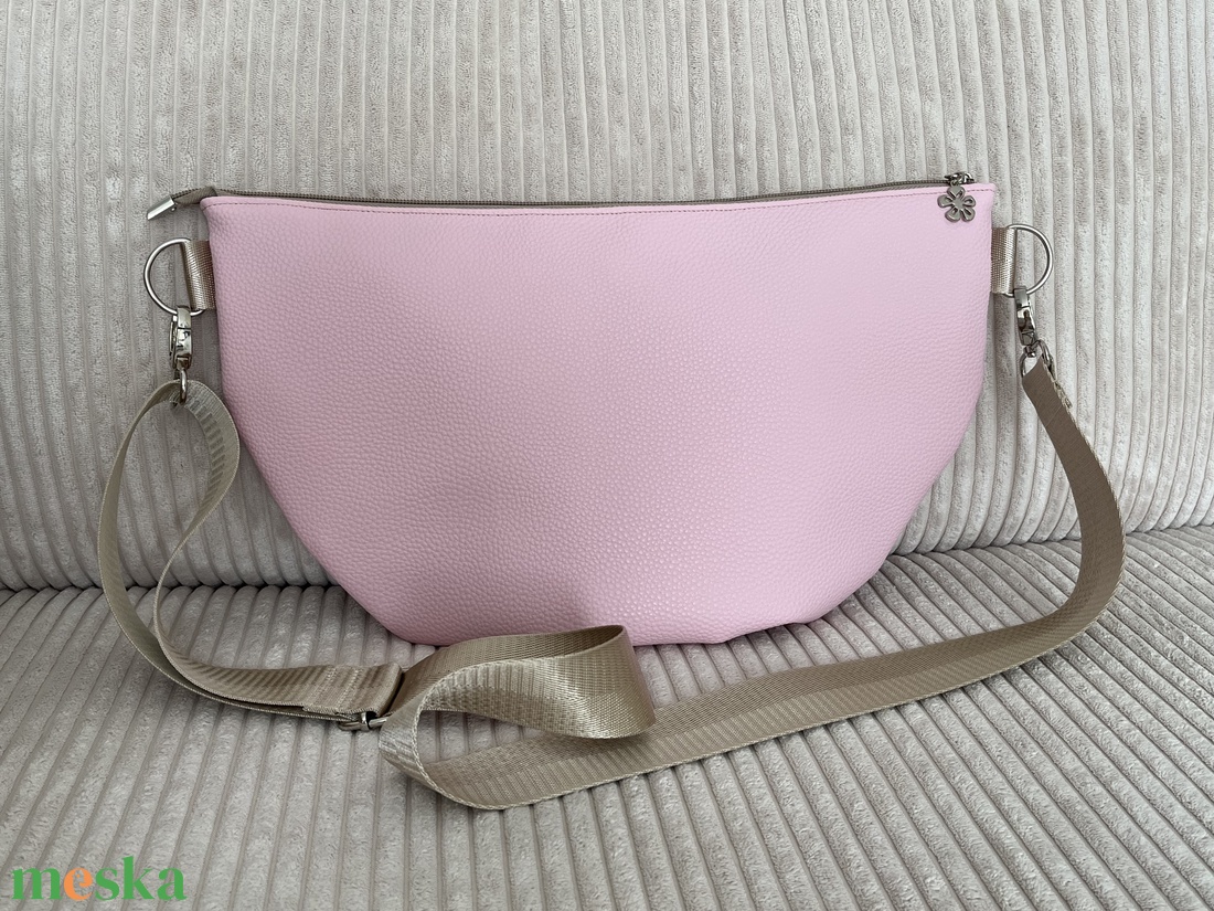 Luna bag matt rózsaszín - táska & tok - kézitáska & válltáska - vállon átvethető táska - Meska.hu