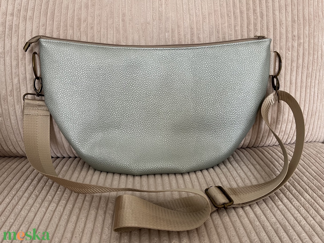 Luna bag, metál zöld - táska & tok - kézitáska & válltáska - vállon átvethető táska - Meska.hu