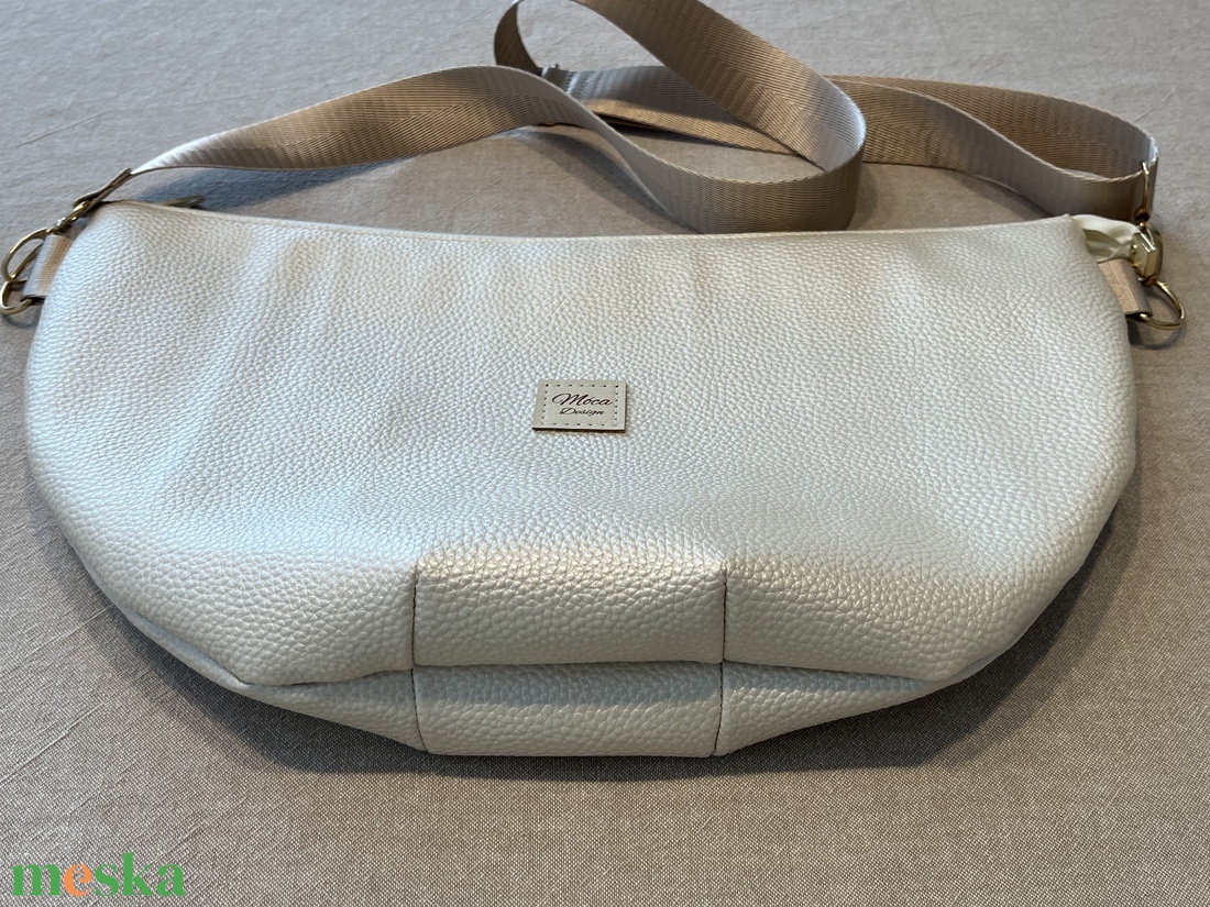 Luna bag, világos beige metál - táska & tok - kézitáska & válltáska - vállon átvethető táska - Meska.hu