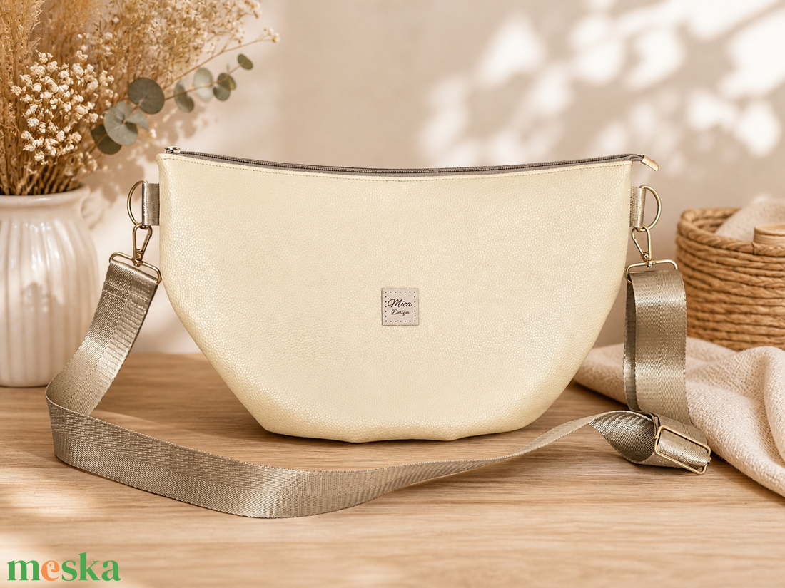 Luna bag vanília metál fényű - táska & tok - kézitáska & válltáska - vállon átvethető táska - Meska.hu