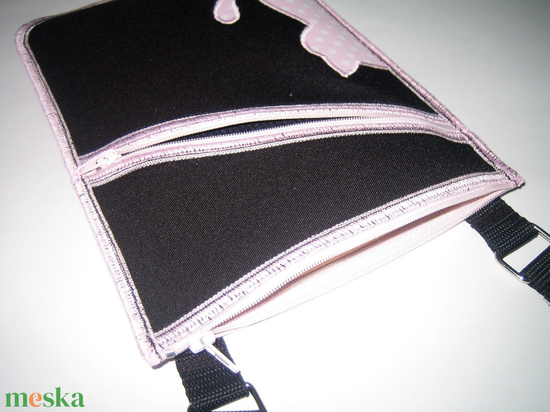 Cicás Oldaltáska kétrekeszes kistáska válltáska fekete rózsaszín iPadmini tok #cicás#kistáska - táska & tok - kézitáska & válltáska - vállon átvethető táska - Meska.hu