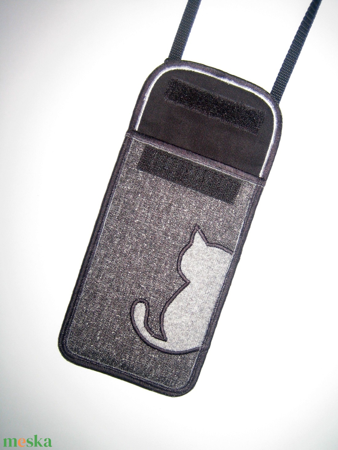 Állítható pántos mobiltok szövet Cicás kistáska szürke-fekete - táska & tok - pénztárca & más tok - telefontok - Meska.hu Állítható pántos mobiltok szövet Cicás kistáska szürke-fekete - táska & tok - pénztárca & más tok - telefontok - Meska.hu