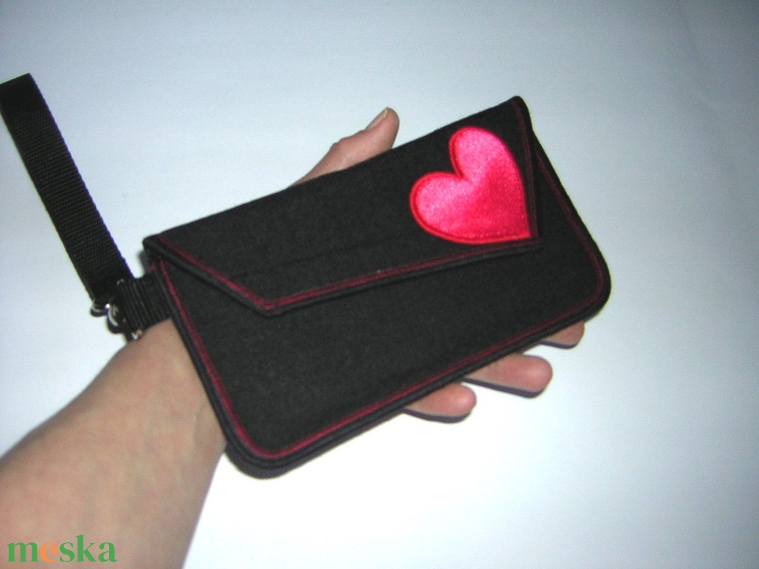 Mobiltok telefon tartó Valentin napra Fekete Pink szívvel - táska & tok - pénztárca & más tok - telefontok - Meska.hu