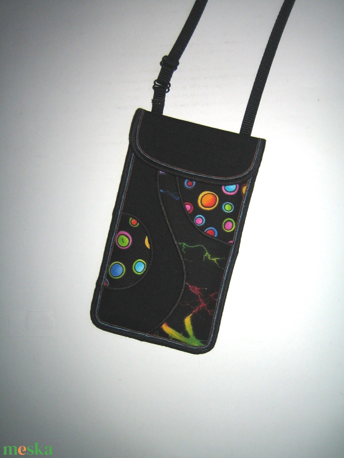 Telefontok állítható pánttal nyakba akasztható zsebes kistáska Színes - táska & tok - pénztárca & más tok - telefontok - Meska.hu Telefontok állítható pánttal nyakba akasztható zsebes kistáska Színes - táska & tok - pénztárca & más tok - telefontok - Meska.hu