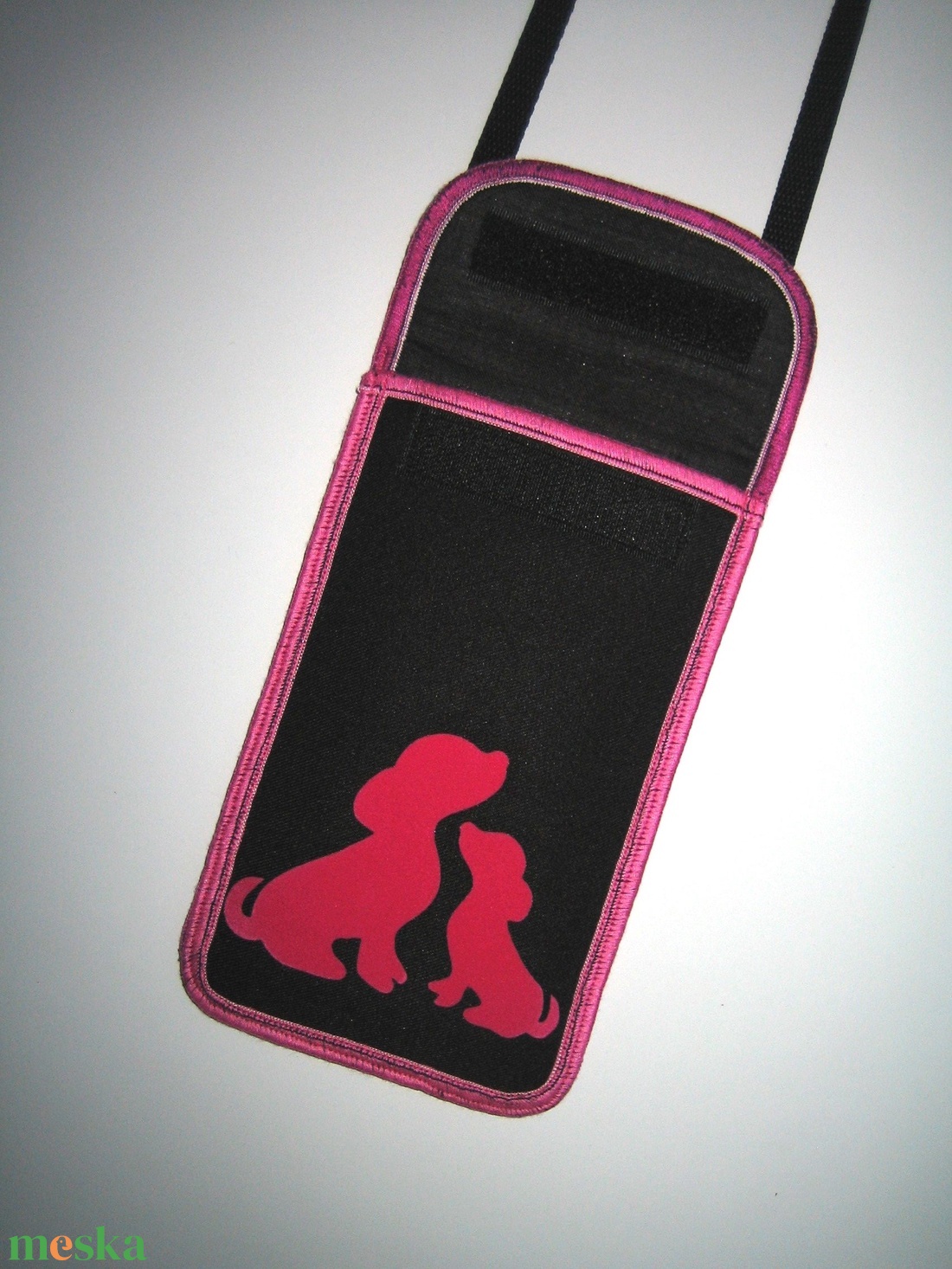 Állíthatópántos mobiltok Plus-os méretű telefonokhoz XL-es tok nyakba akasztható kistáska Kutya és kölyke Fekete Pink - táska & tok - pénztárca & más tok - telefontok - Meska.hu Állíthatópántos mobiltok Plus-os méretű telefonokhoz XL-es tok nyakba akasztható kistáska Kutya és kölyke Fekete Pink - táska & tok - pénztárca & más tok - telefontok - Meska.hu