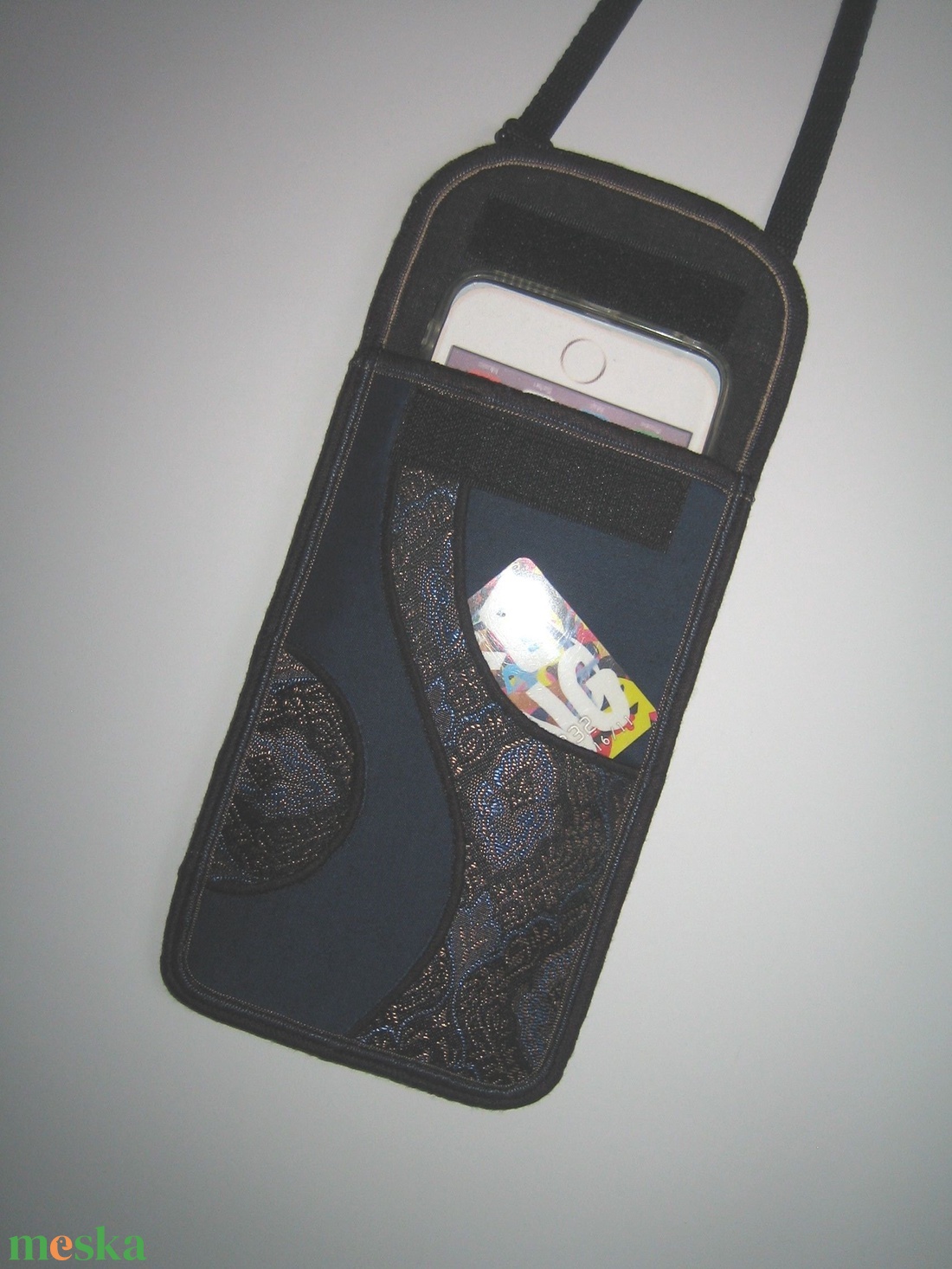 Zsebes telefontok állítható pánttal XL telefon tartó Nyakba is akasztható kistáska Kék-bronz #telefontok - táska & tok - pénztárca & más tok - telefontok - Meska.hu Zsebes telefontok állítható pánttal XL telefon tartó Nyakba is akasztható kistáska Kék-bronz #telefontok - táska & tok - pénztárca & más tok - telefontok - Meska.hu