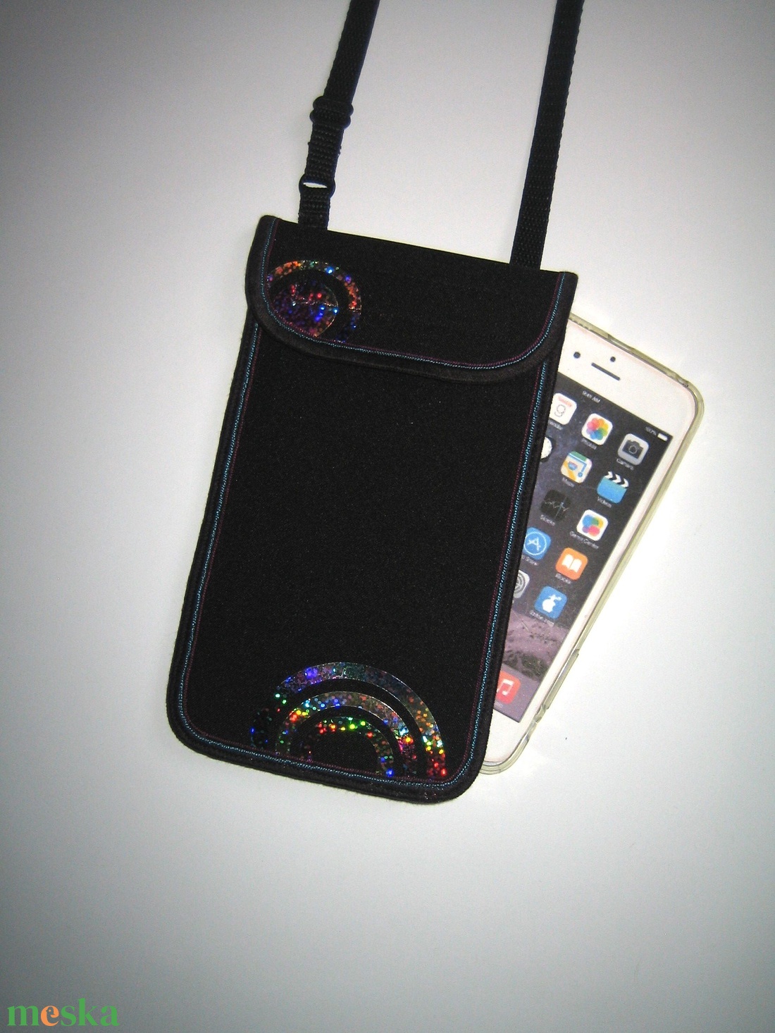 Mobiltok állítható pánttal nagy méretű telefonokhoz Hologramos körökkel - táska & tok - pénztárca & más tok - telefontok - Meska.hu Mobiltok állítható pánttal nagy méretű telefonokhoz Hologramos körökkel - táska & tok - pénztárca & más tok - telefontok - Meska.hu