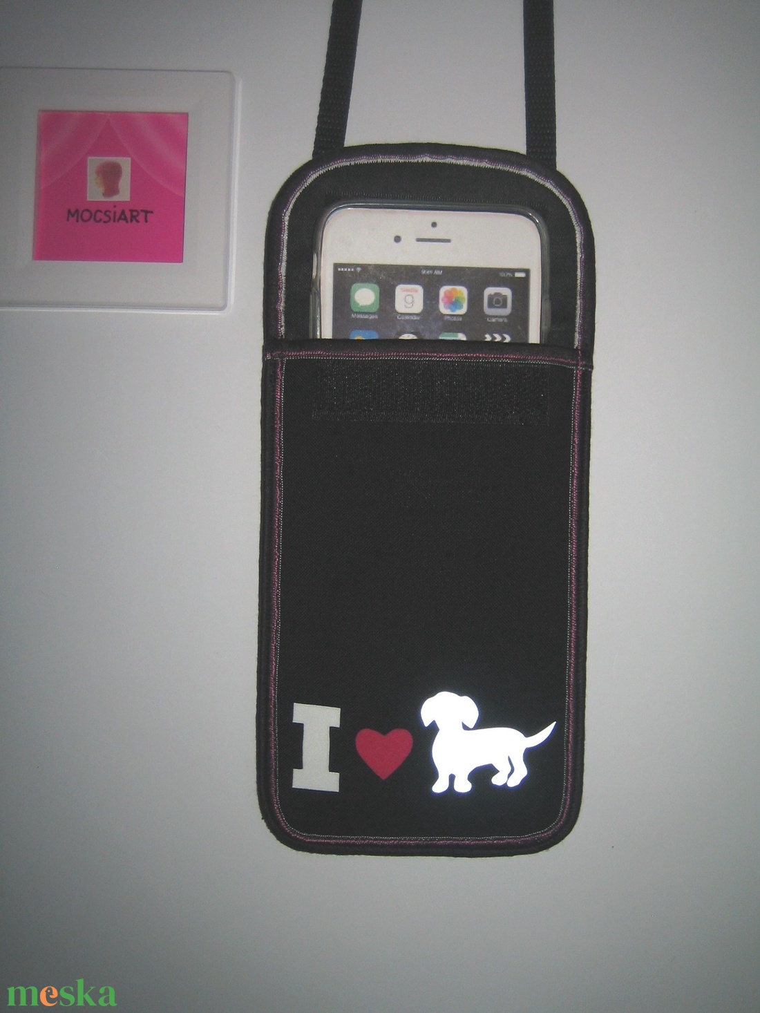 Fényvisszaverő Tacskós Telefontok nagyméretű mobilhoz nyakba is akasztható kutyusos kistáska I Love Tacsi #tacskó - táska & tok - pénztárca & más tok - telefontok - Meska.hu