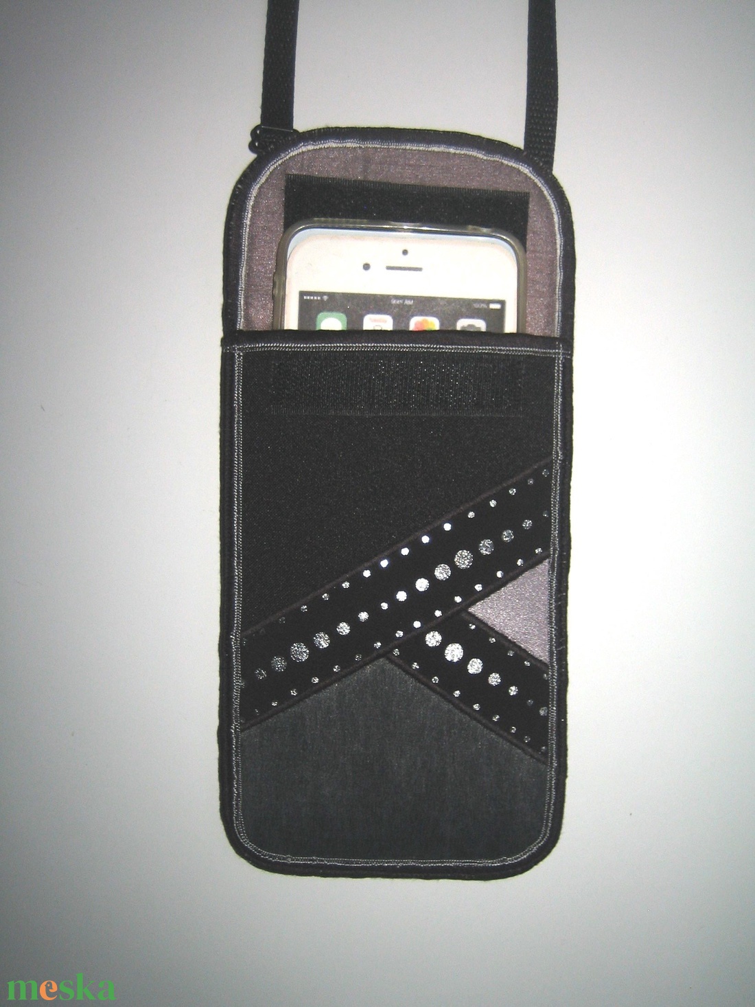 Elegáns Mobiltok állítható pánttal nagy méretű telefonokhoz Kistáska Fekete-Szürke-Ezüst #telefontok - táska & tok - pénztárca & más tok - telefontok - Meska.hu Elegáns Mobiltok állítható pánttal nagy méretű telefonokhoz Kistáska Fekete-Szürke-Ezüst #telefontok - táska & tok - pénztárca & más tok - telefontok - Meska.hu