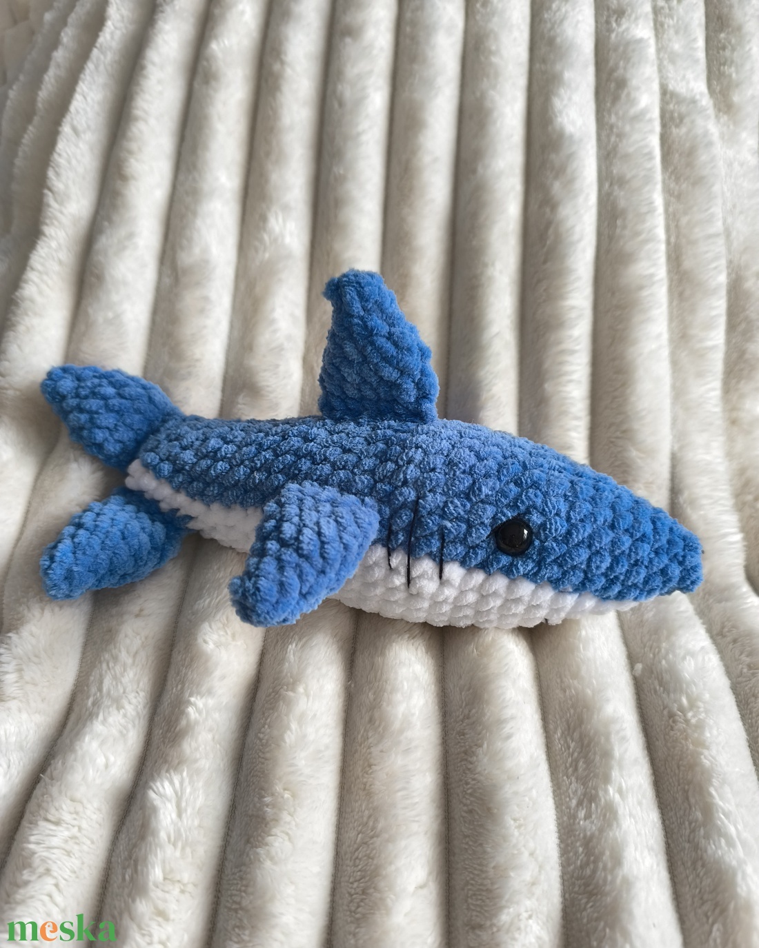 Fincsi, a horgolt cápa - játék & sport - plüssállat & játékfigura - más figura - Meska.hu