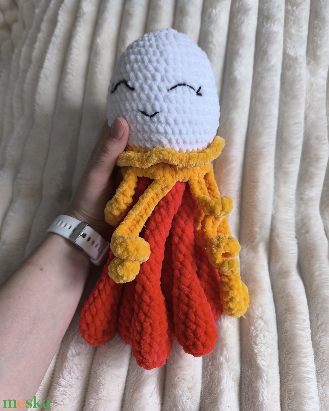 Medi, a horgolt kontrasztos medúza - játék & sport - plüssállat & játékfigura - más figura - Meska.hu