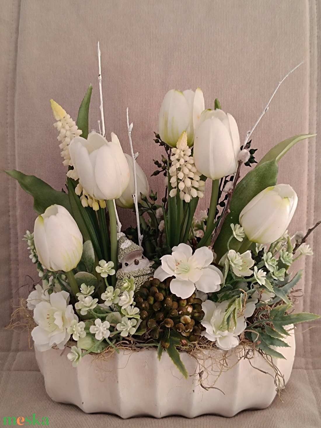 Fehér tavaszi tulipános dekoráció - otthon & életmód - dekoráció - asztal és polc dekoráció - asztaldísz - Meska.hu Fehér tavaszi tulipános dekoráció - otthon & életmód - dekoráció - asztal és polc dekoráció - asztaldísz - Meska.hu