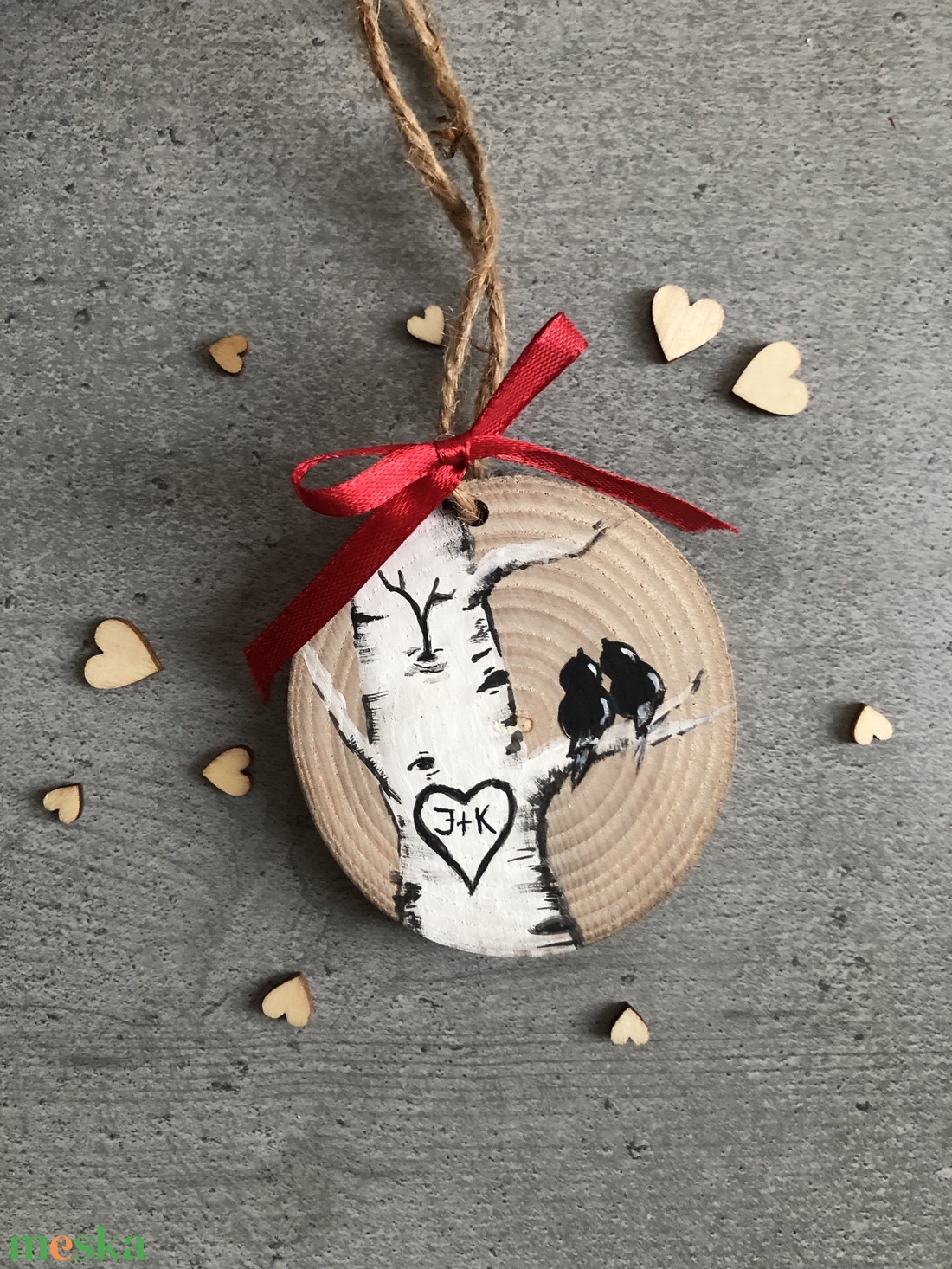 Kézzel festett fa korong, személyre szabott kezdőbetűkkel - esküvő - emlék & ajándék - köszönőajándék - Meska.hu