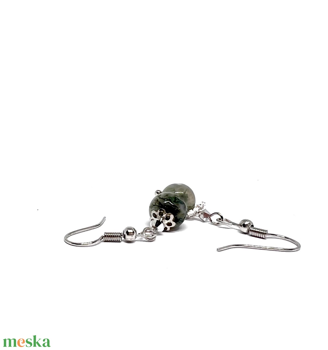 Lógós fülbevaló zöldes barnás jáspis ásvány gyönggyel - ékszer - fülbevaló - lógó fülbevaló - Meska.hu