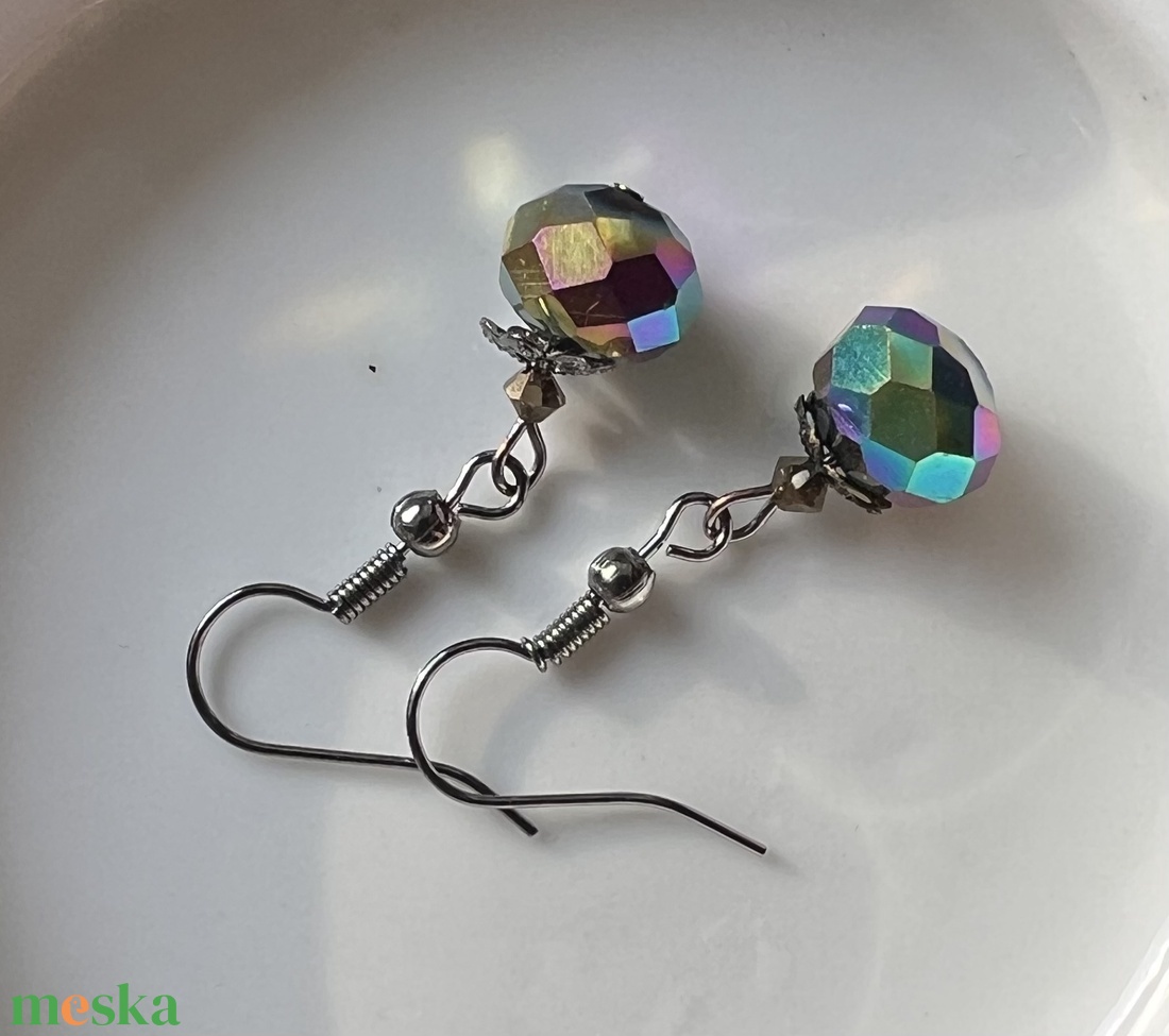 Briliánsra csiszolt kézműves gyöngy lógós fülbevaló - ékszer - fülbevaló - lógó fülbevaló - Meska.hu