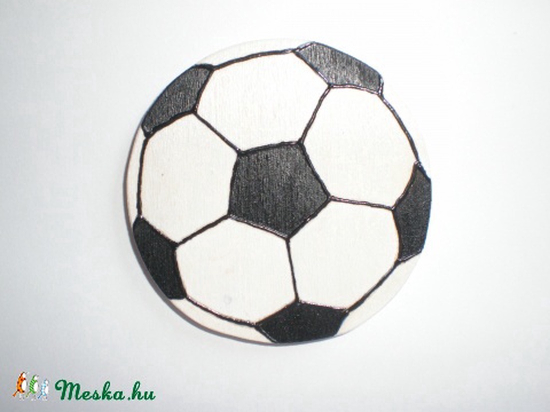 Focilabda hűtőmágnes -  - Meska.hu