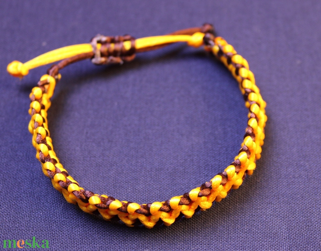 Paracord mintás karkötő - ékszer - karkötő - fonott karkötő - Meska.hu Paracord mintás karkötő - ékszer - karkötő - fonott karkötő - Meska.hu