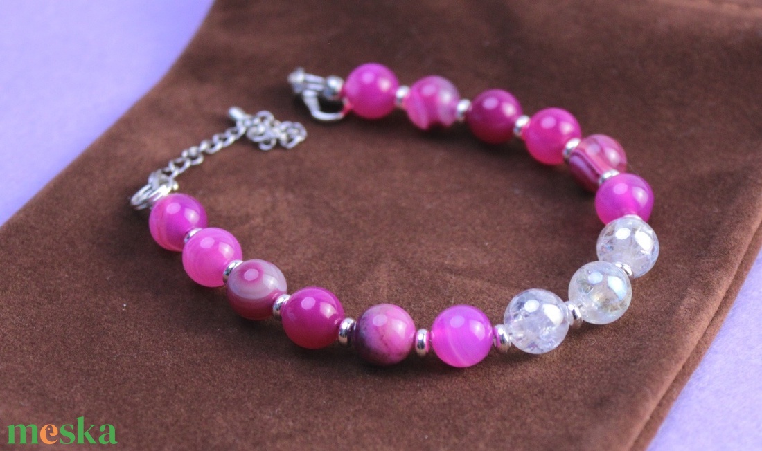 Karkötő aqua aura kvarc és szalagos magenta achát - ékszer - karkötő - ásványkarkötő - Meska.hu